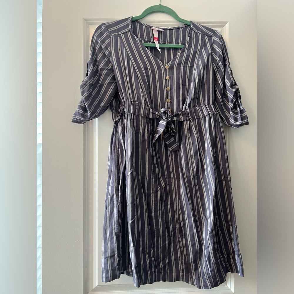 Maternity dress size x-small
